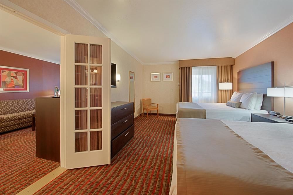 Best Western Innsuites Phoenix Hotel & Suites Exterior foto